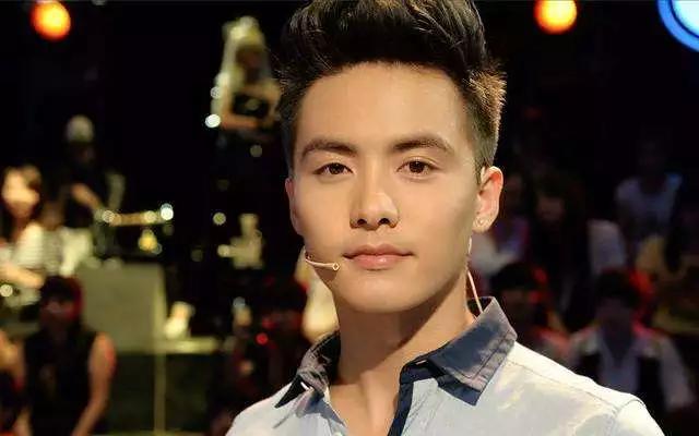 男士扫一扫脸型配发型软件免费,男士国字脸型适合什么样的发型