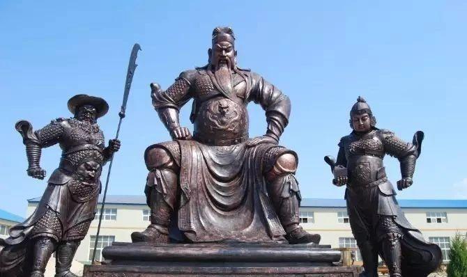 云南石雕关公人物雕像,关公雕像佛纹寓意