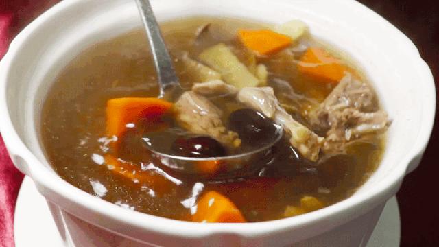 铜盘焗鸡的正宗做法,特点铜盘焗鸡