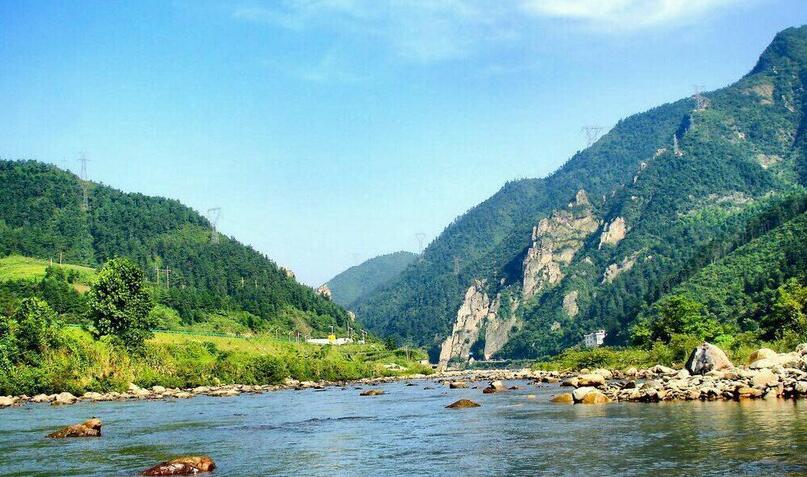 香车美女喜提爱车,香车美女提车