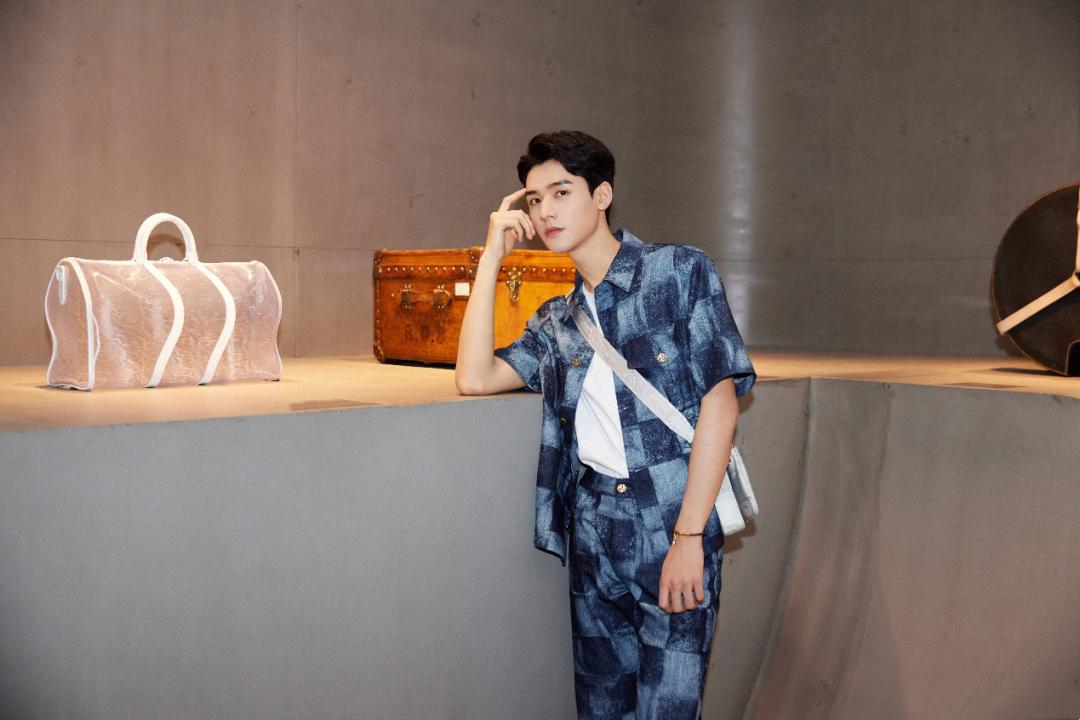 男生戴手饰也可以清爽又好看，学龚俊戴手饰又帅又酷