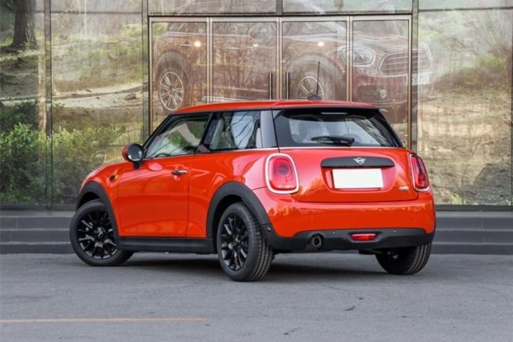 16万买进口“宝马”，前3年保养免费，不仅能撩妹，还倍有面儿