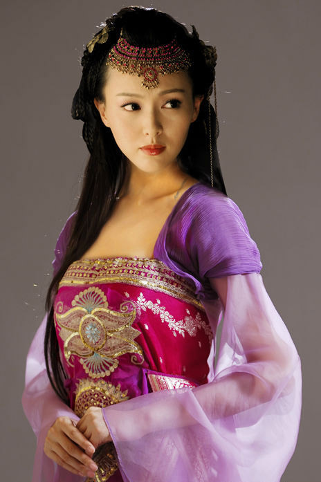 异域风情的美人热巴,热巴的异域美人