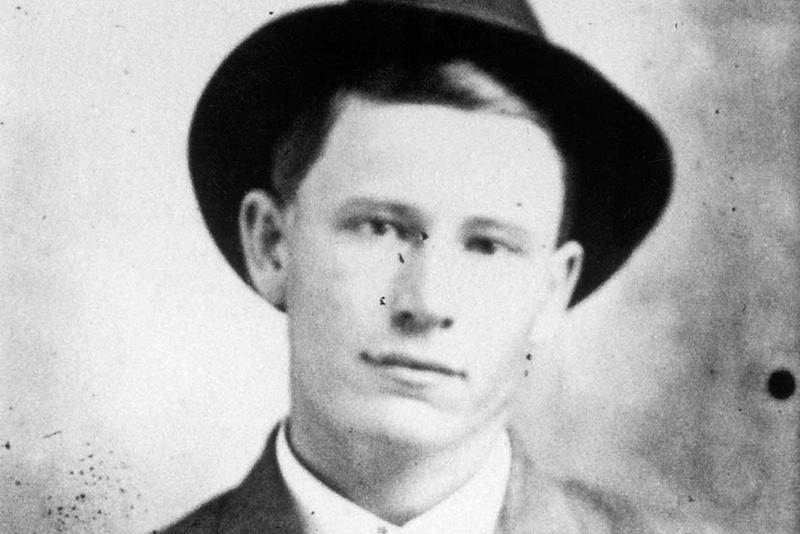 肯德基为啥叫kfc,kfc肯德基宝山路