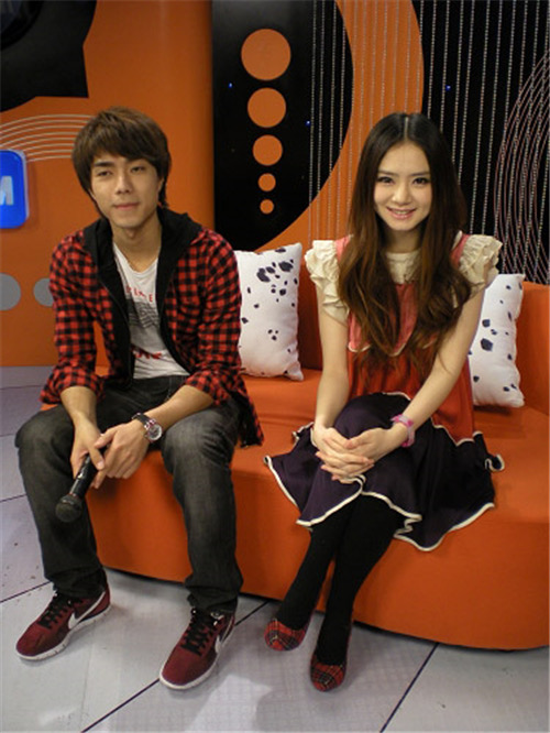 戚薇李承铉撒狗粮爱要大声说出来,戚薇李承铉公布结婚照