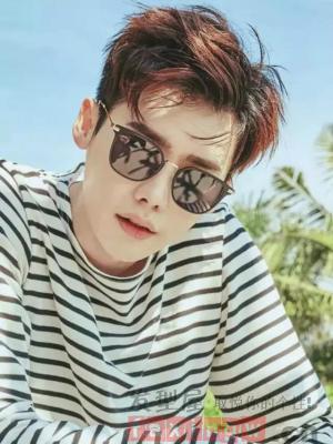 男生微分定位烫,港风发型男士定位烫