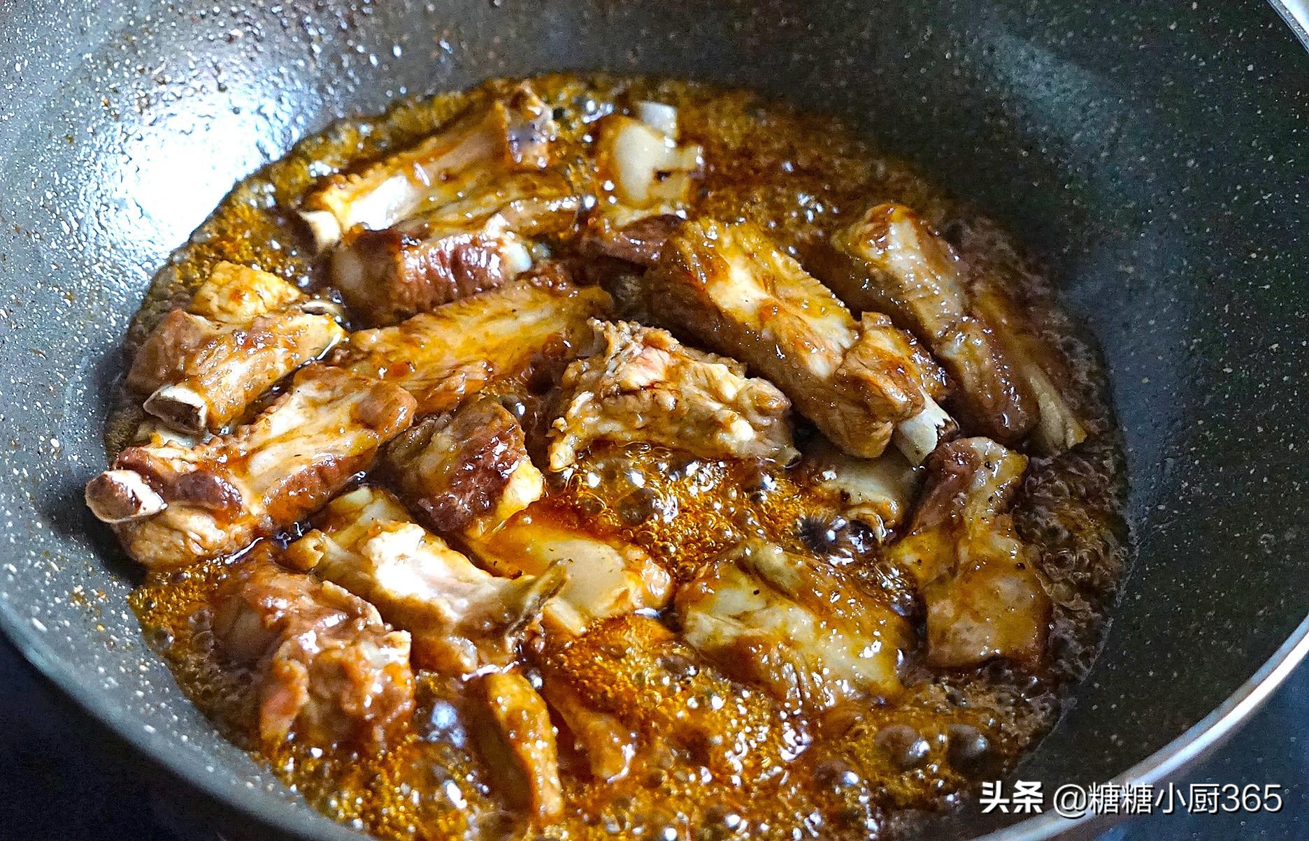 做糖醋排骨排骨不够怎么办,做糖醋排骨不会炒糖色