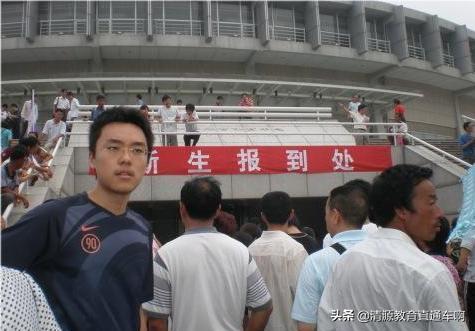 上大学有必要把户口迁走嘛,考上大学迁户口好还是不迁好