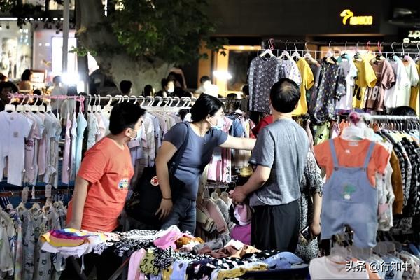 摆地摊怎样做有人气,摆地摊什么最不需要技术最挣钱