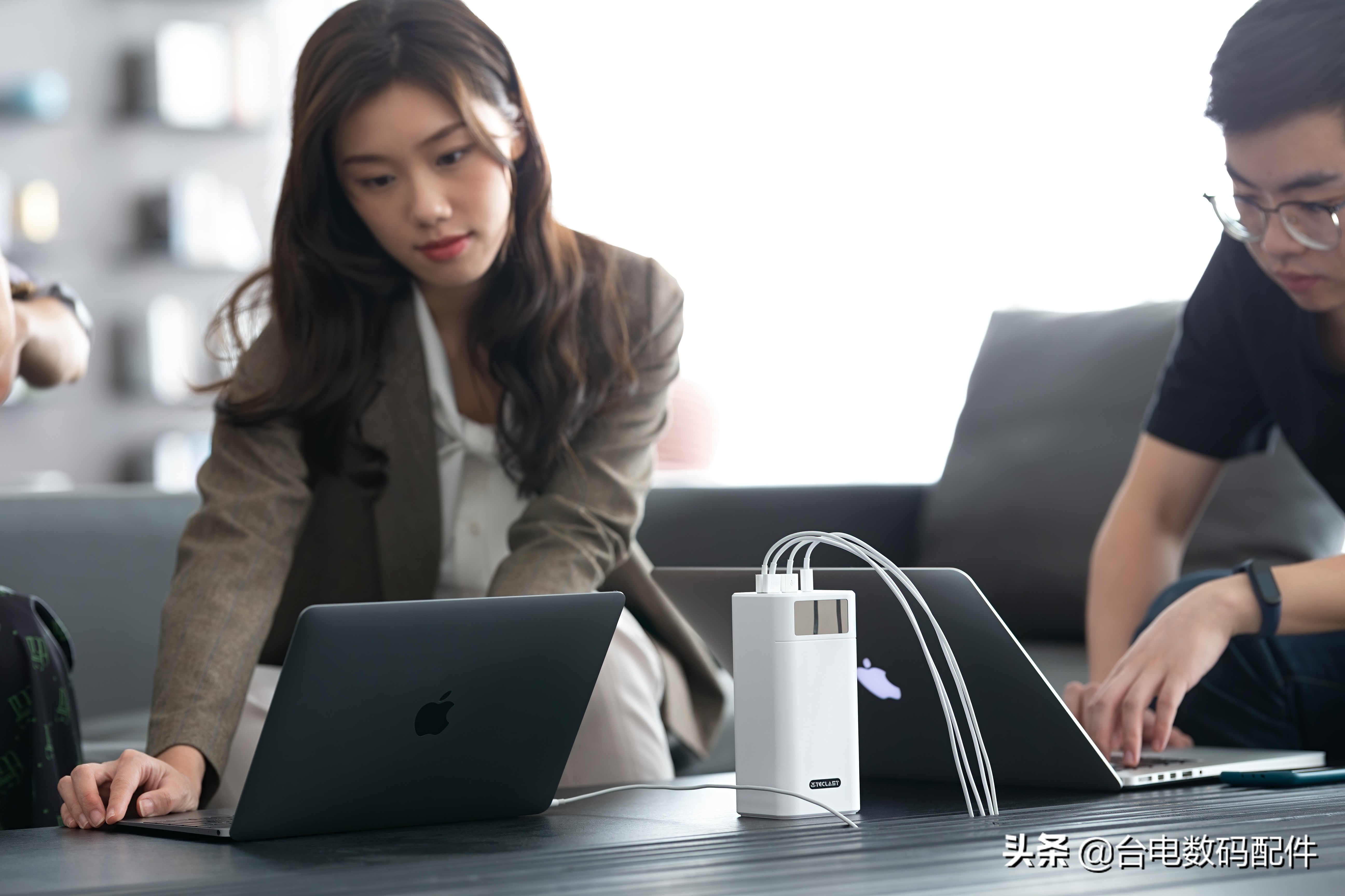 笔记本上的雷电3接口怎么使用,怎么确定笔记本带雷电3接口