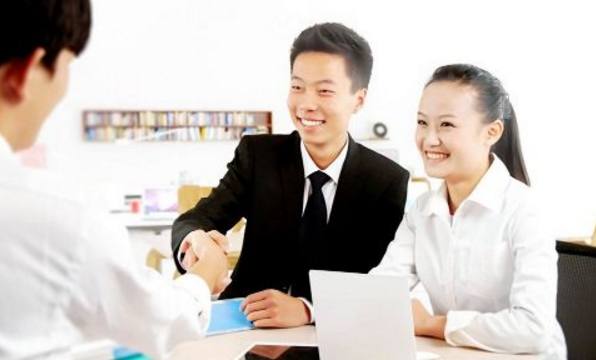 同事跟你借了100没还应该问她要吗,同事找你借了10元不还怎么办