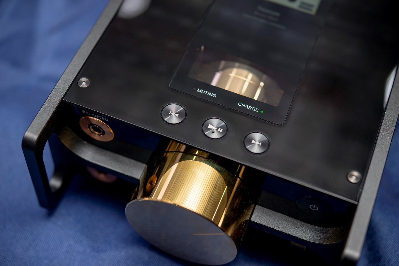 随身王者，强如台机，索六万DMP-Z1顶级音乐*放播**器品评