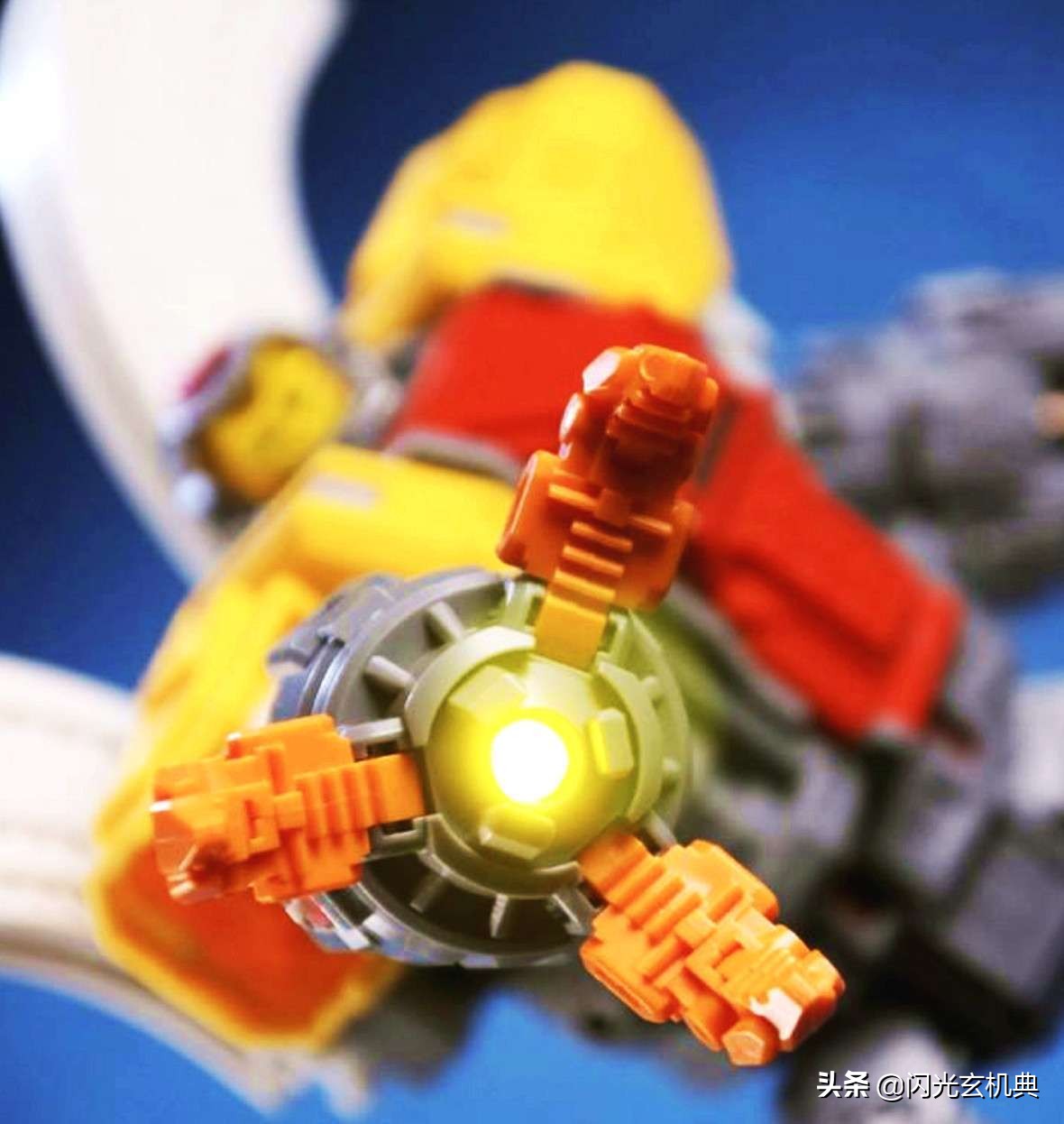 变形金刚塞伯坦动漫,变形金刚漫画版擎天柱人偶