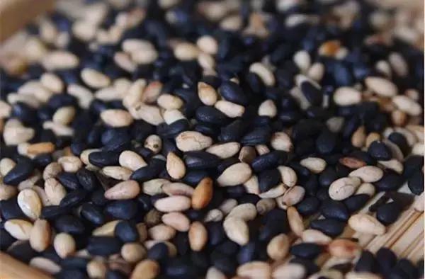 陕西琼锅糖哪里最好吃,琼锅糖制作全过程