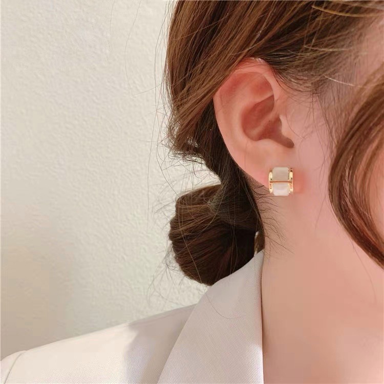 在实体店卖饰品赚钱吗,卖饰品挣钱去哪里进货