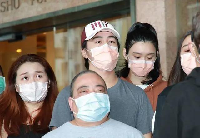刘雯和奚梦瑶：同行不同命的两个人，到底谁能赢得更漂亮？
