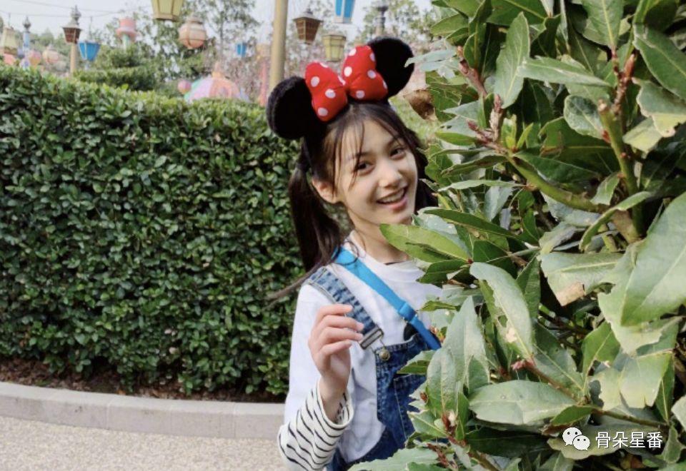 那些惊艳众人的小演员黄杨钿甜,女童星黄杨钿甜