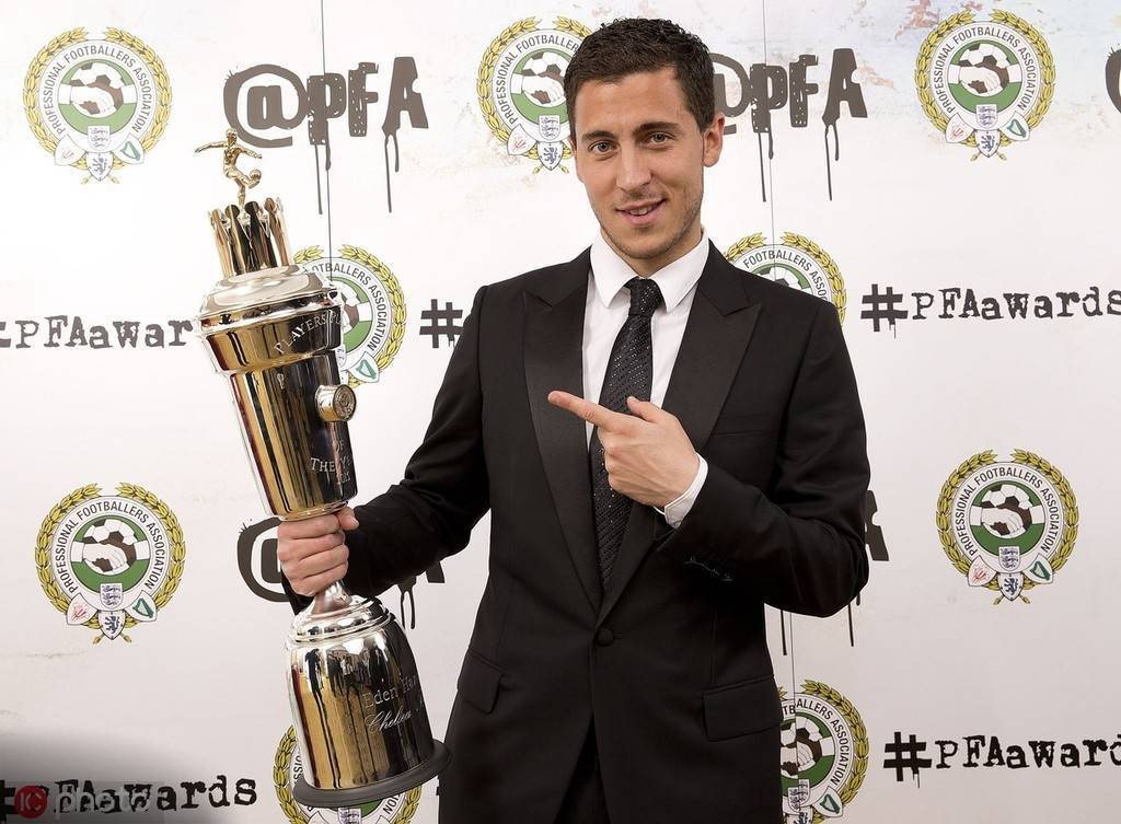 阿扎尔英超数据对比c罗,阿扎尔英超个人超燃瞬间