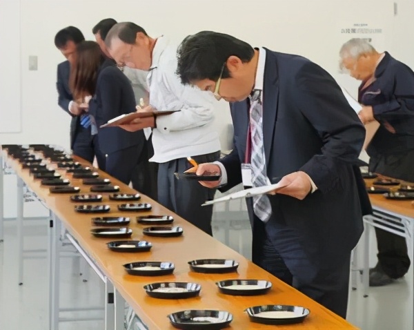 獭祭出口版多少钱,獭祭1000多一瓶吗