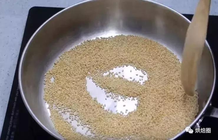 超好吃的广式萝卜糕附教程,现成萝卜糕怎么煎