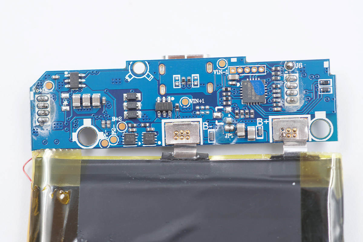 贝尔金磁吸充电宝二代拆解,贝尔金2018无线充电宝测评