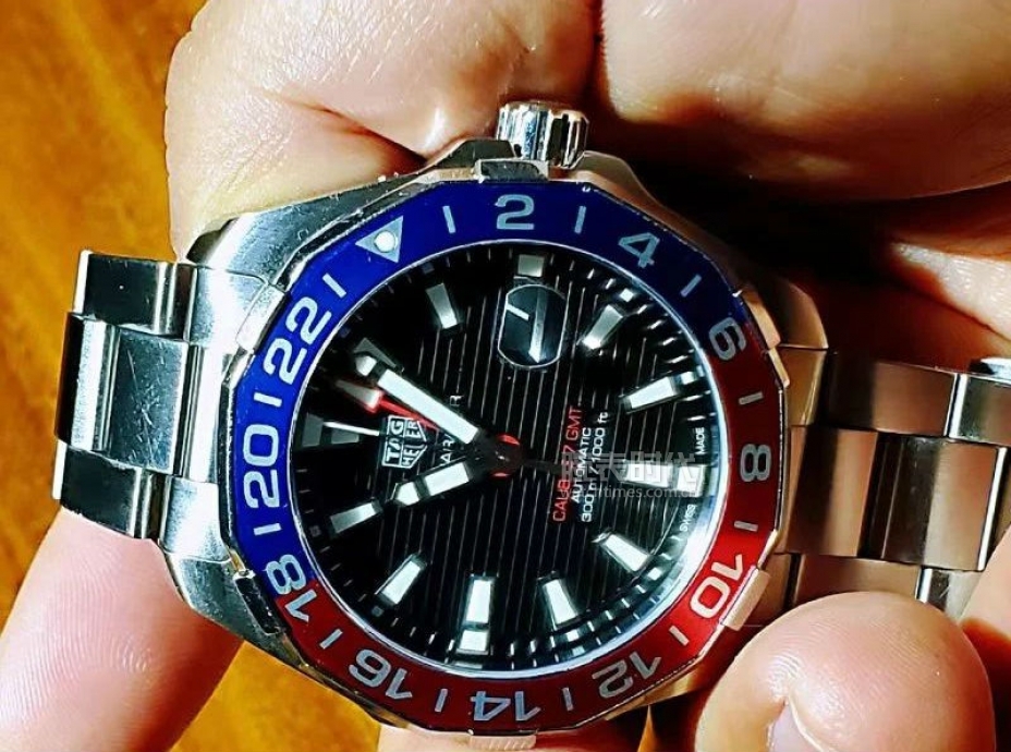 泰格豪雅陀飞轮镶钻手表,泰格豪雅黑色陶瓷表