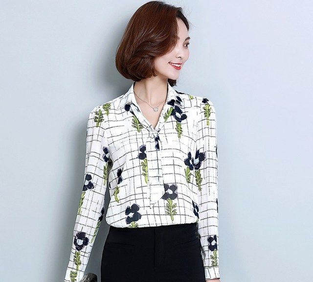 今冬必穿这4件上衣洋气炸了,今年最火复古上衣百搭气质