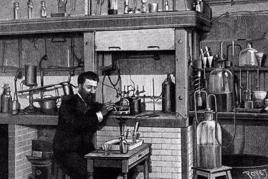 钻石是什么东西？科学家把钻石放到真空管，一加热，奇迹出现了