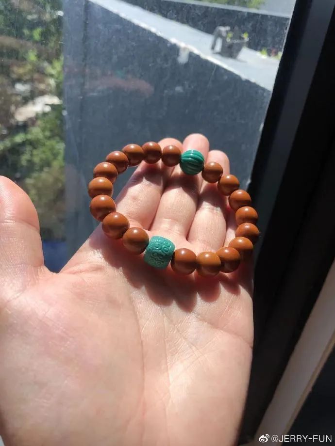 高格调手腕配饰,秋季时尚小配饰