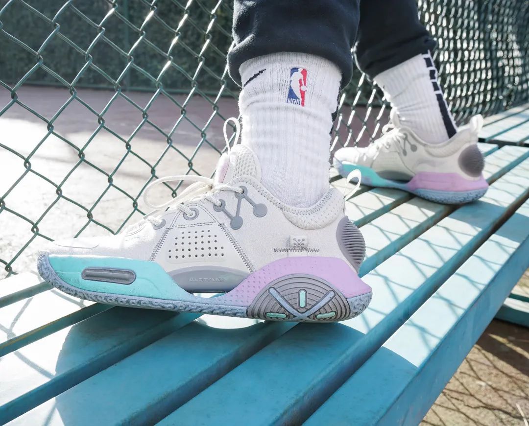 李宁全城9青年版有啥区别,李宁全城9玩具总动员测评