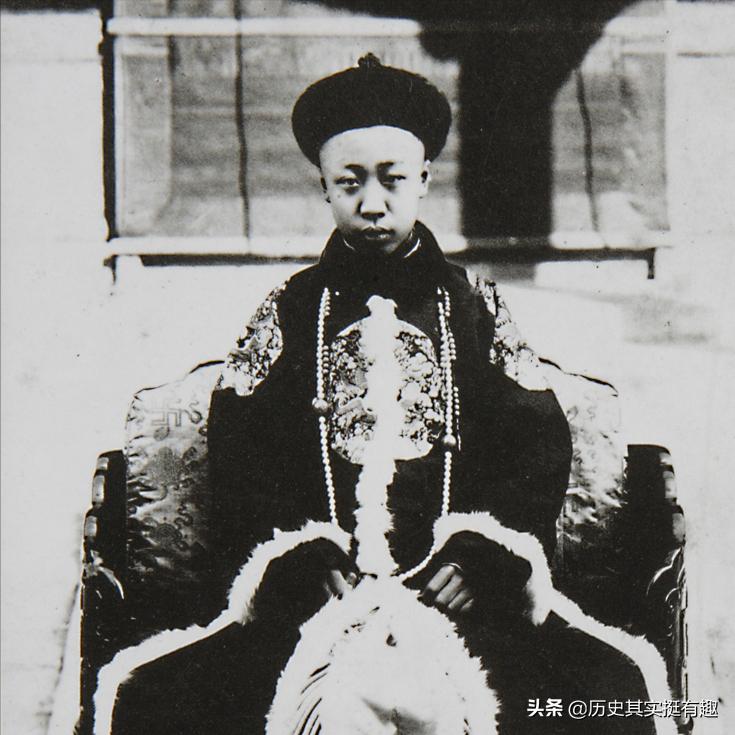 末代皇帝溥仪传奇一生,清朝末代皇帝溥仪简介