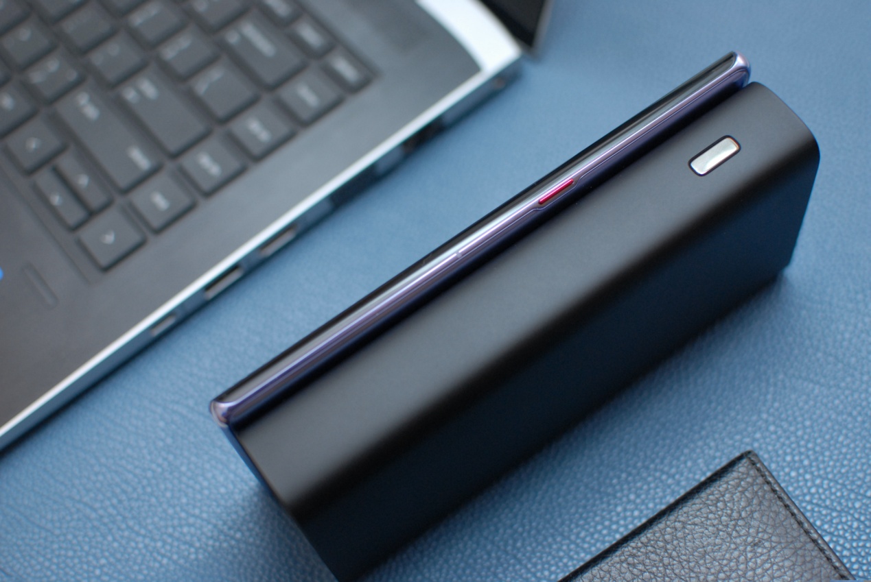 小米移动电源3超级闪充版最高55W,小米移动电源3超级闪充和高配版