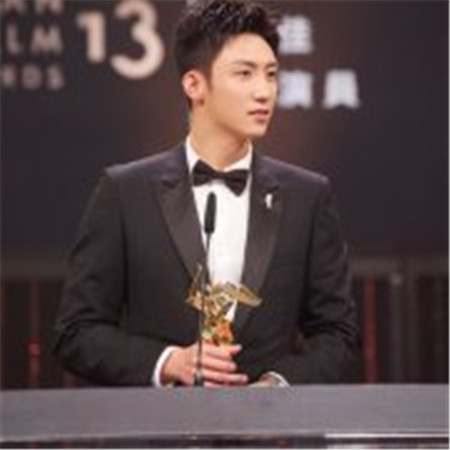 他们争奇斗艳,花式同框秀恩爱超甜