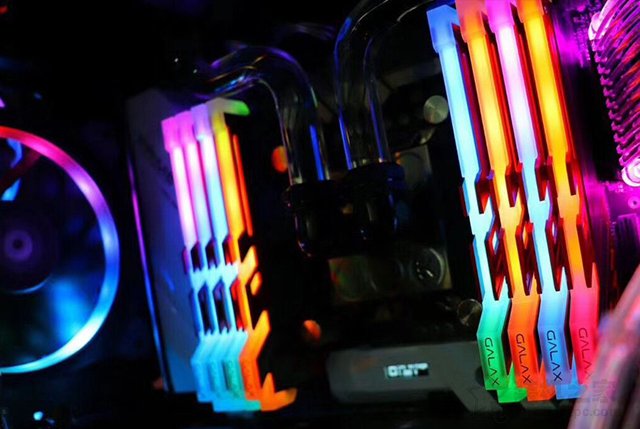 十全rgb灯条是什么内存颗粒,rgb灯效在主板是什么接口