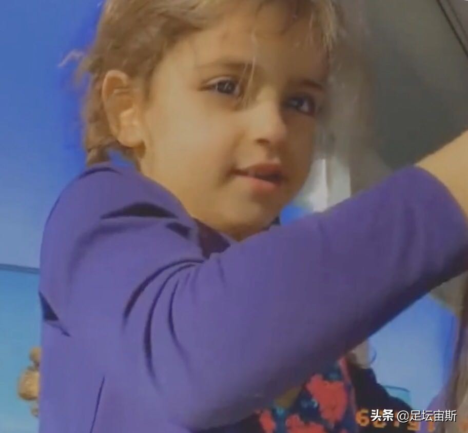 小法妻子丹妮埃拉,小法梅西孩子