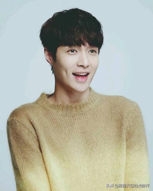 谁的笑容最治愈男明星,有没有治愈系笑容的男明星