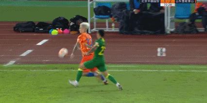 裁判再引争议中国足球,中国足协怎样来拯救中国足球