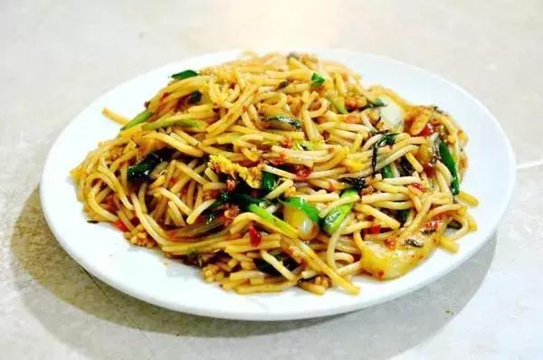 云南米线的花式吃法你试过几种,云南米线的正宗吃法