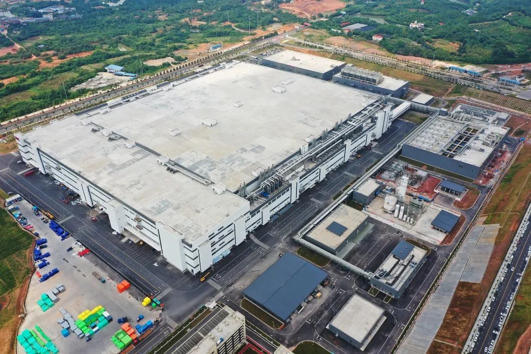 全国最大单体高科技厂房竣工，中建八局“筑”力中国“智”造