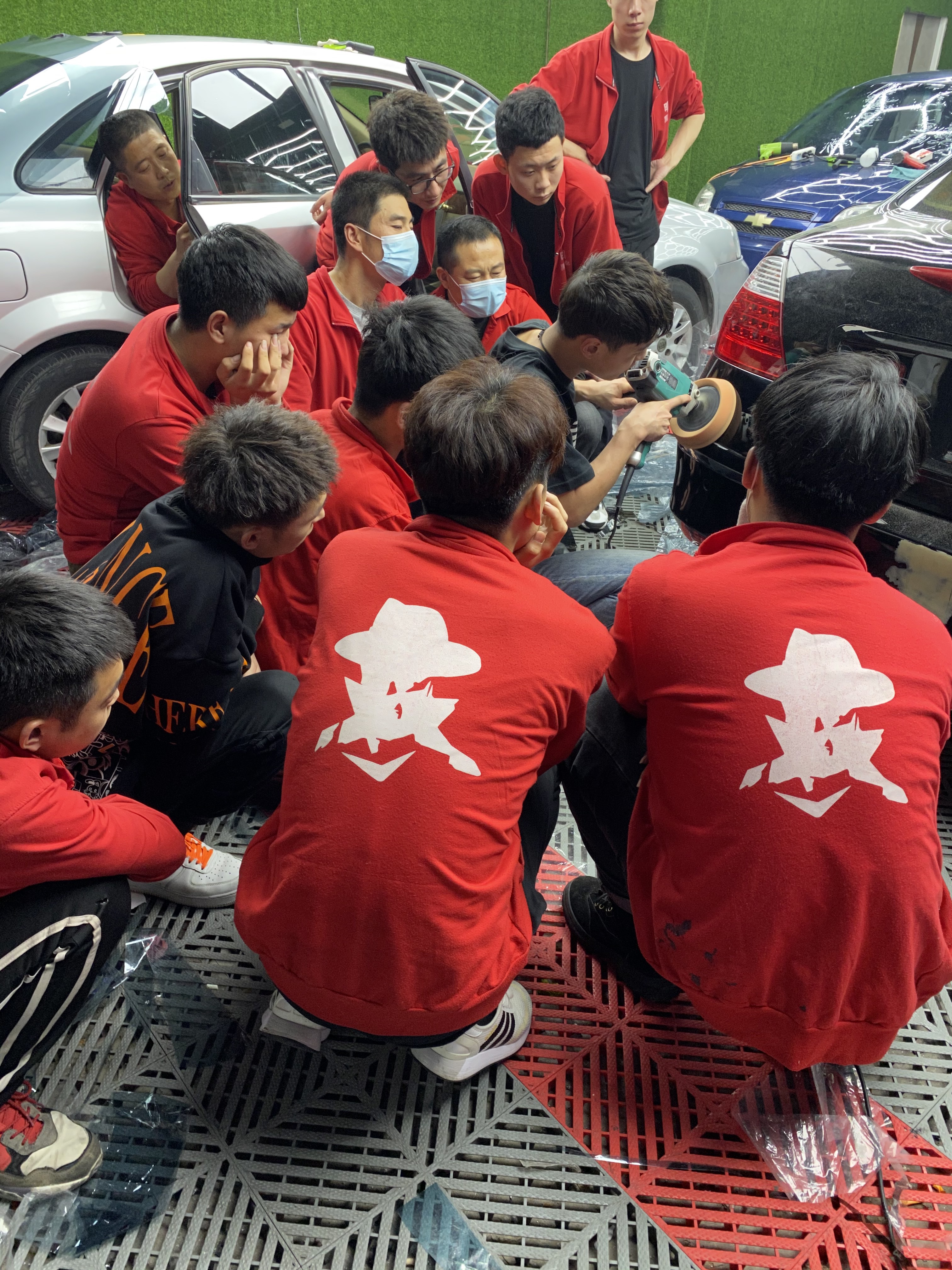 大理石抛光机正确使用方法,汽车美容抛光机技巧