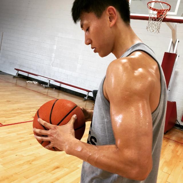 刘晓宇身材怎么练,刘晓宇的身高臂展