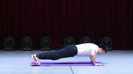 800米1000米训练方法中考体育,中考体育男1000米女800米训练视频