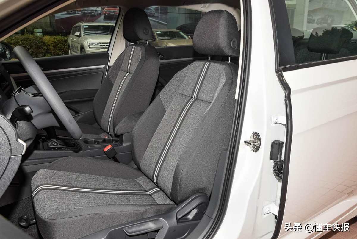 15款朗逸1.6二手车对比2017款福睿斯,福特福睿斯和大众朗逸谁的价格高