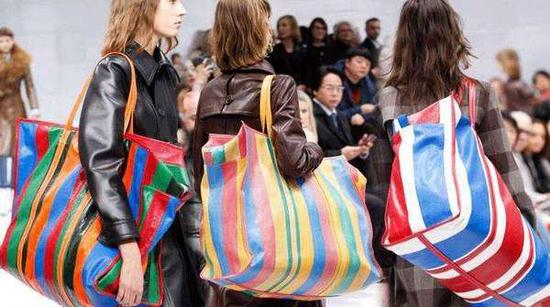 新手如何实现摆地摊月入20000,摆地摊最赚钱的4个方法