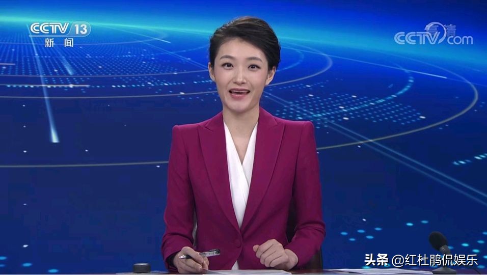 迟茜首次亮相央视新闻直播间，主持人大赛文艺类选手成实习播音员