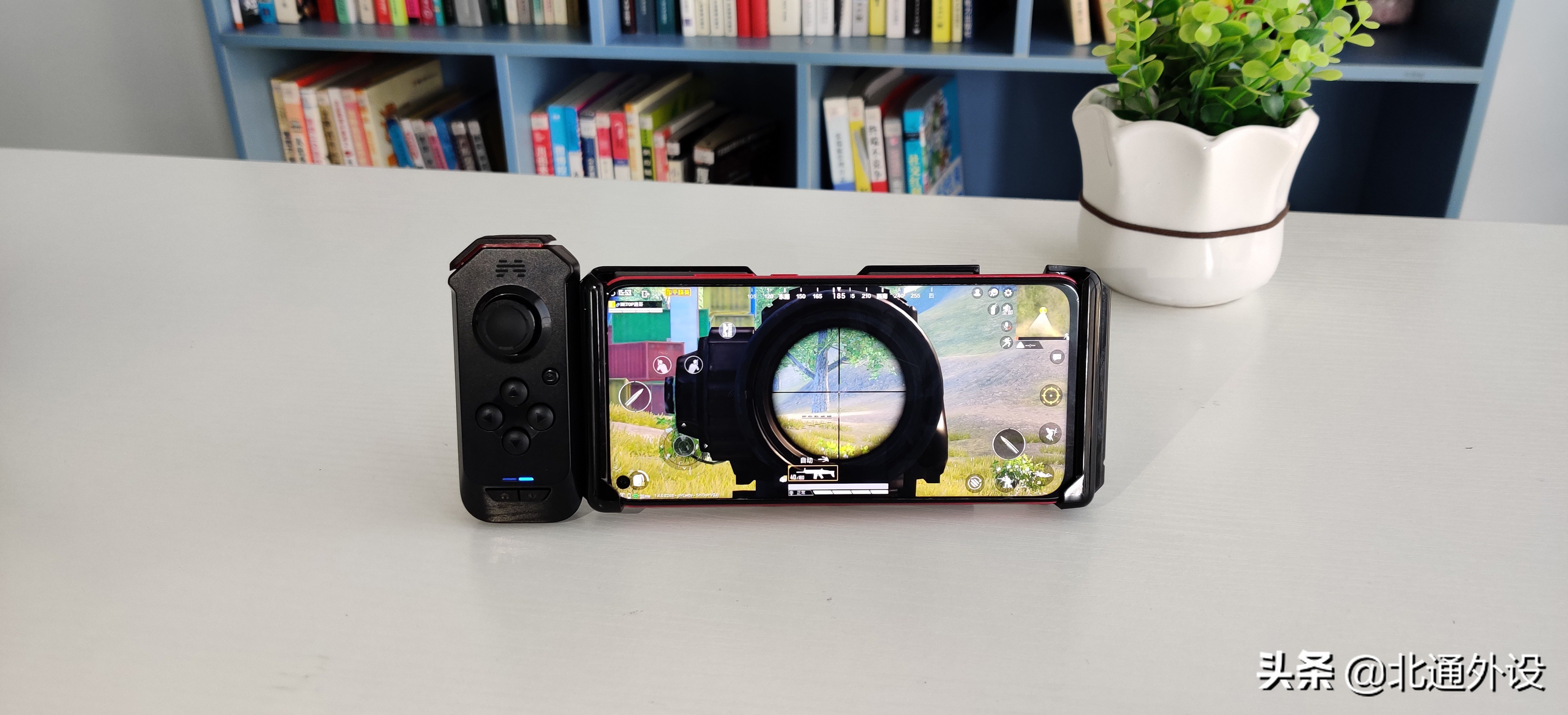 黑鲨游戏手机3原神体验,北通h2和黑鲨手柄对比