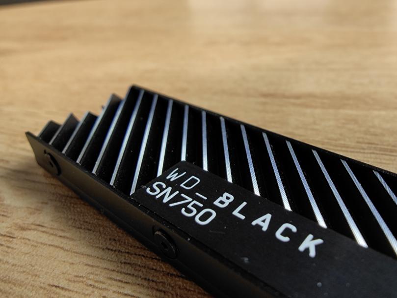 西部数据的WD_BLACKSN750硬盘体验：从来没有见过这么帅的硬盘