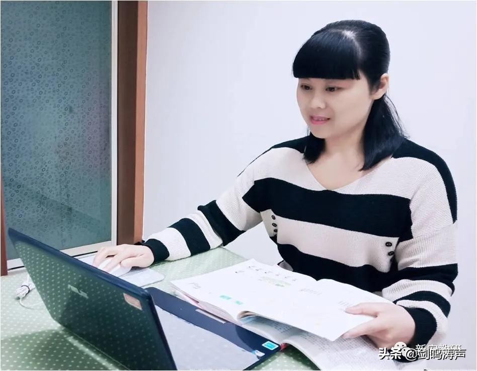 美如锦，灿若霞——记新安县紫苑小学音乐教师张若霞