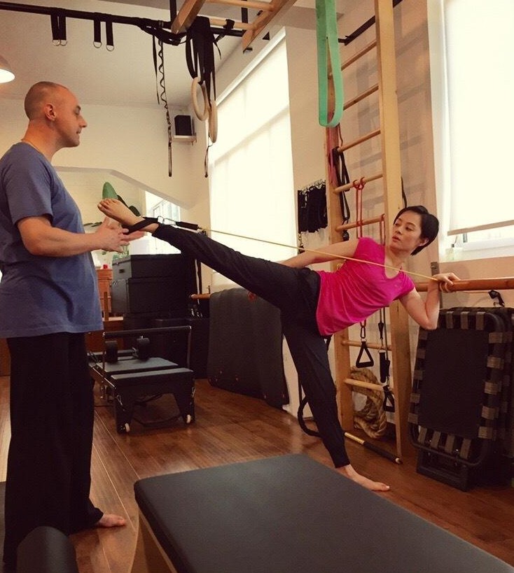 孙俪和谭维维疯狂追捧普拉提，它的好处有很多，瘦身就是其中一个