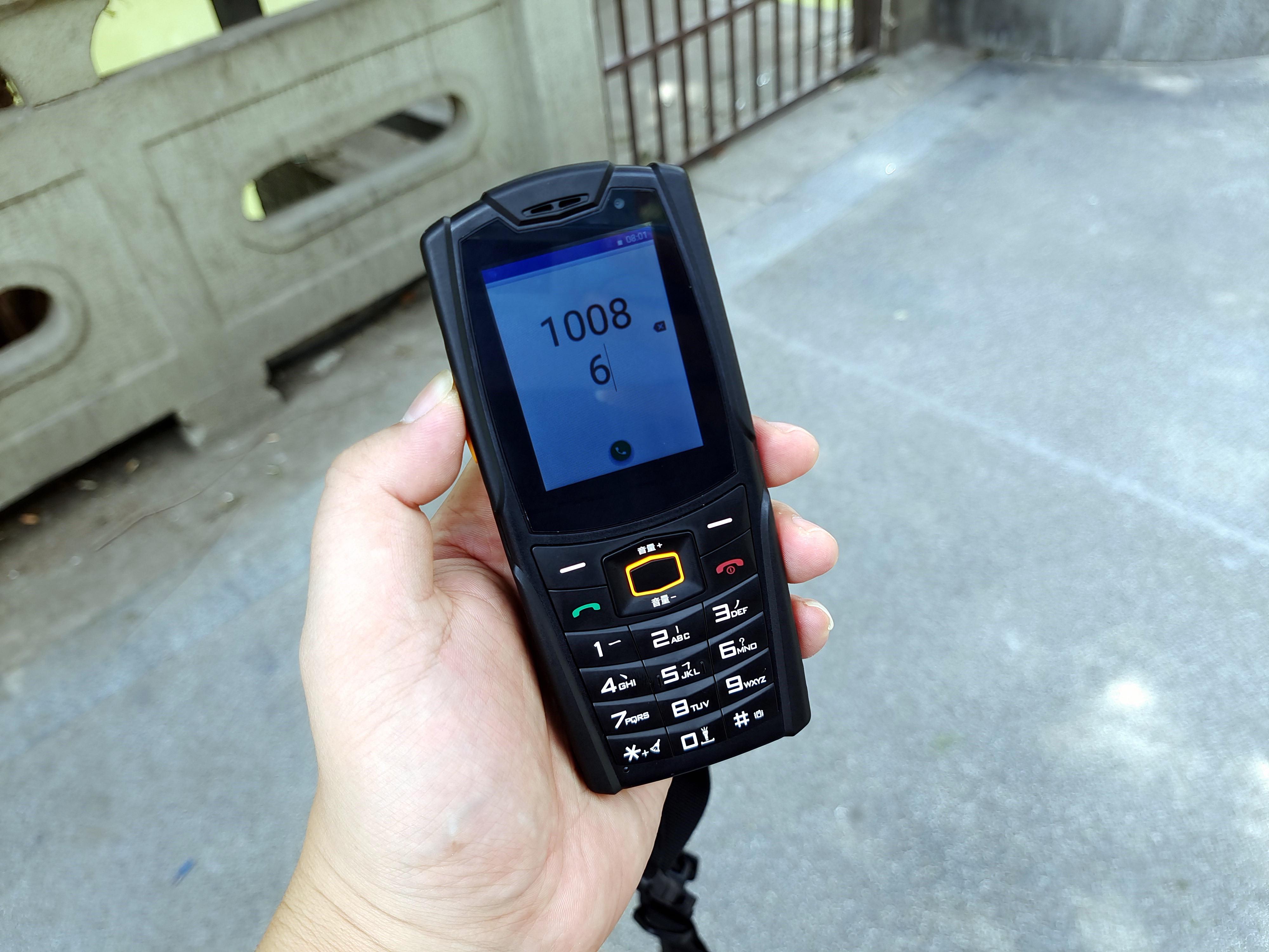 续航300小时，竟然还支持微信和抖音，AGMM7三防手机评测